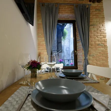 アパート New Navona Elegant *